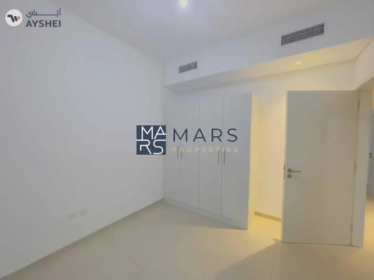 Ready to move three bedrooms corner unit available for sales in Nasma residence for 1,650,000 AED-9-9