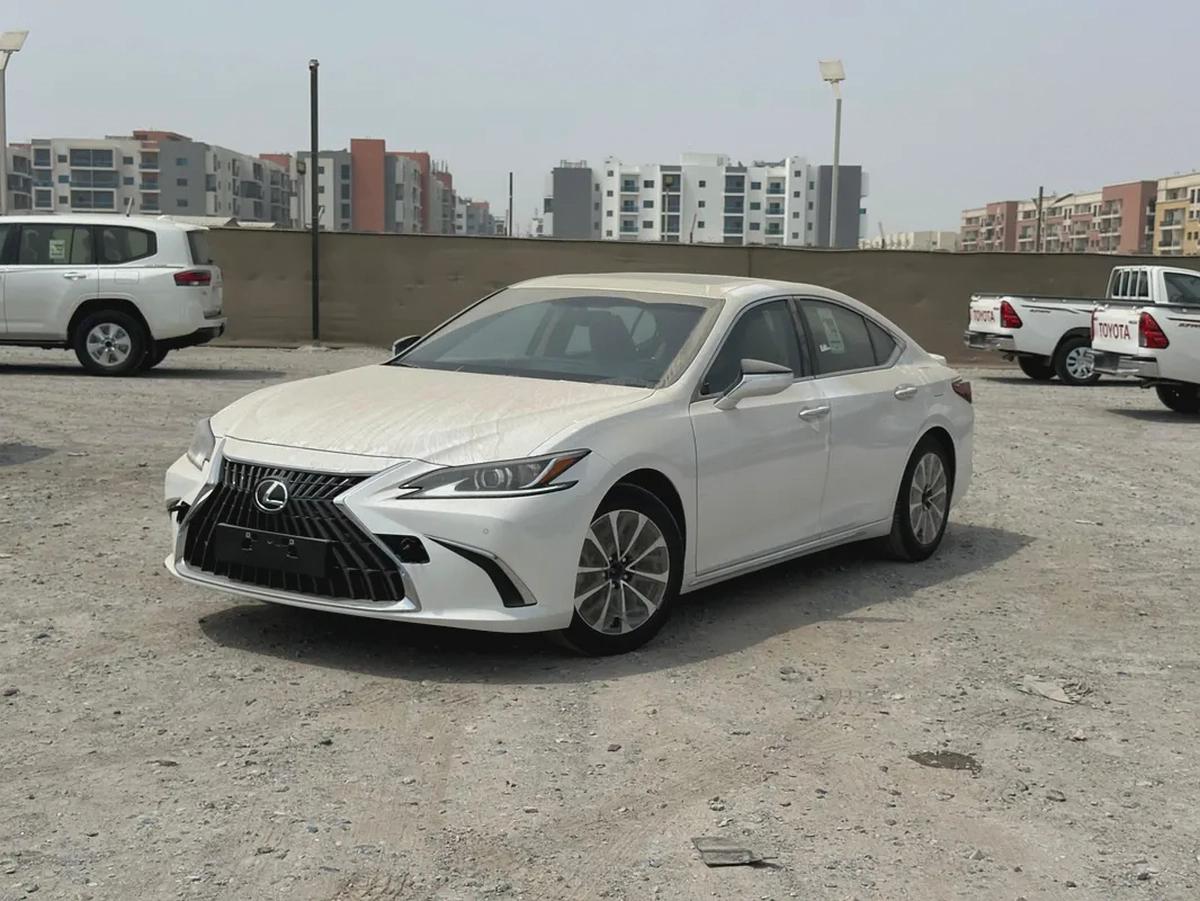 2025 Lexus ES 300h - GCC Specs - Brand New-0-0