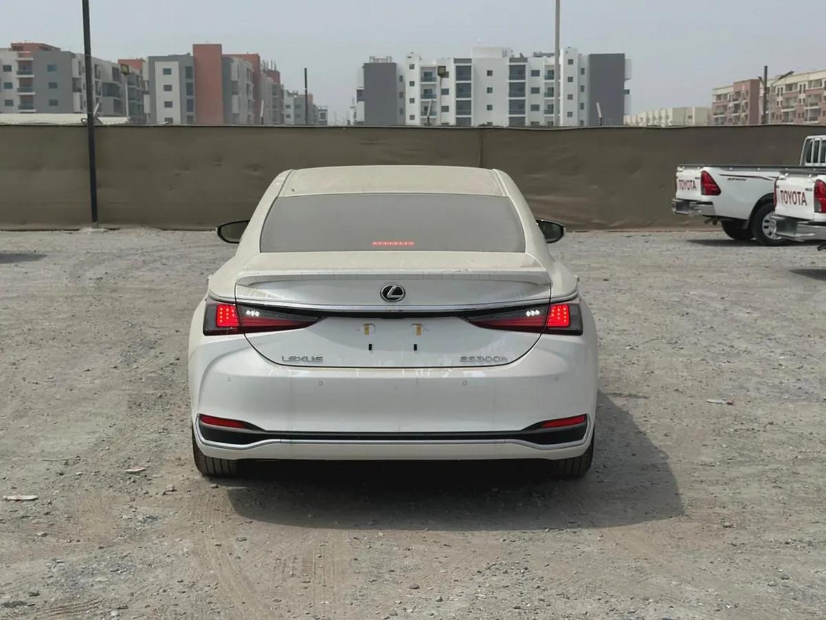 2025 Lexus ES 300h - GCC Specs - Brand New-1-1