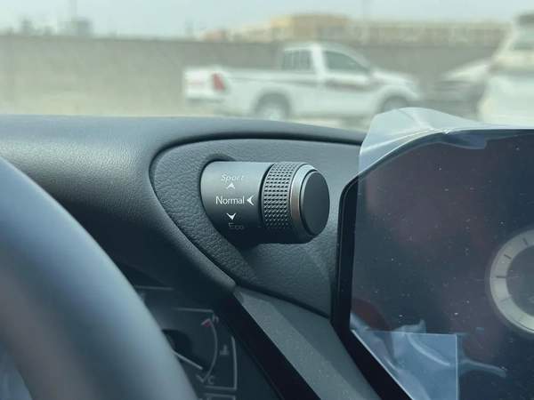 2025 Lexus ES 300h - GCC Specs - Brand New