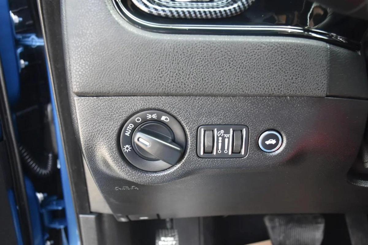 CHARGER SXT 2023 | BLUE-3-3