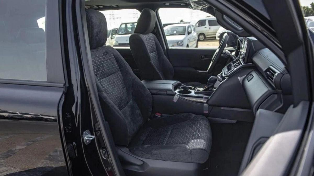 Toyota Land Cruiser GXR 4.0L-12-12