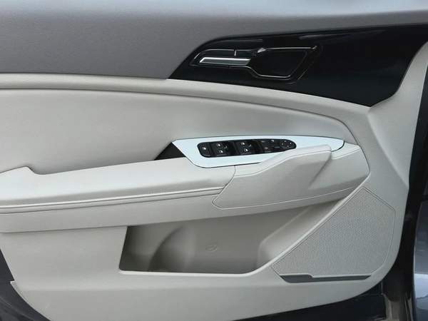 Kia Sportage 1.5 Turbo 2025 - Chinese Specs - Brand New