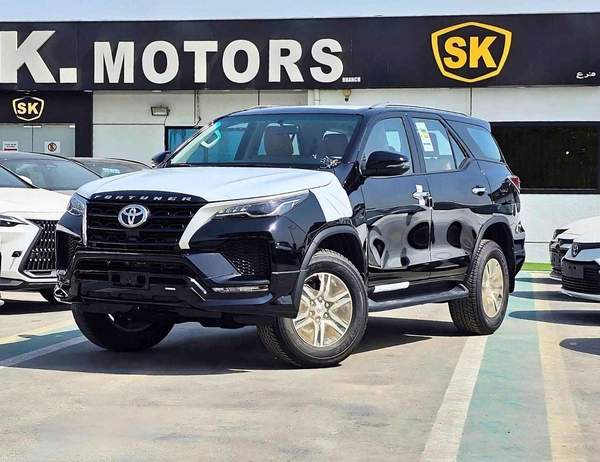 Toyota Fortuner SR5/AUTO AC/ ALLOY WHEELS/ ROOF RACK/ 2.7L PETROL V4 4WD/ (CODE # FPGO)