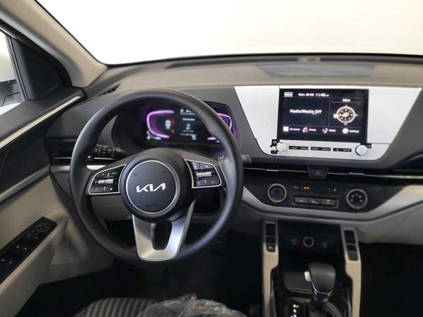 KIA CARENS 1.5L 7-SEATS MODEL 2025 GCC SPECS