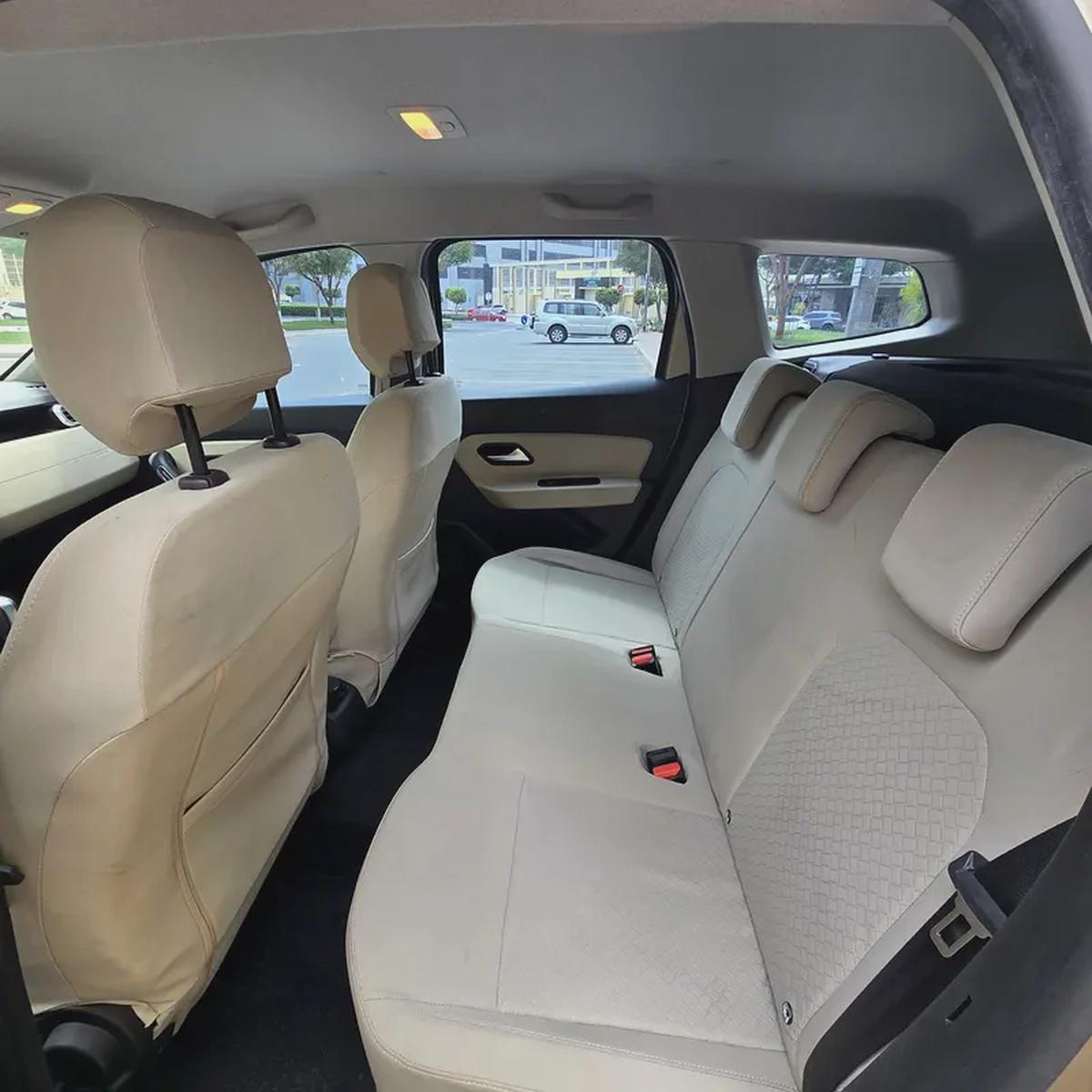 FULL AGENCY SERVICE II GCC SPECS II ONE OWNER II LIKE NEW CAR-10-10