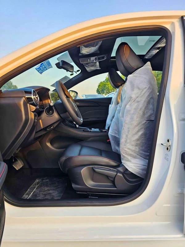 MG 5 180DVVT LUXURY / 1.5L PETROL / SUNROOF / LEATHER SEATS / FRONT & REAR CAMERA / CODE#MG5GF