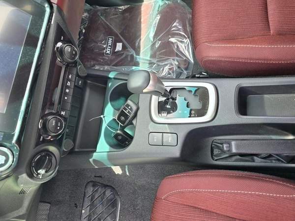 Toyota Hilux 2.7L 4 CYLINDER 2026 MODEL OMANI