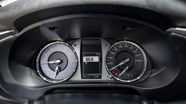 Toyota Hilux Toyota Hilux MT Sr5 2.7L petrol 2025 four wheels drives 4X4