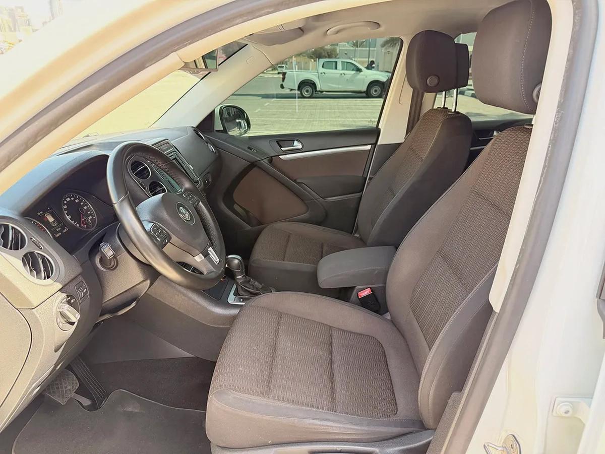 Volkswagen Tiguan 2.0 Tsi 4Motion 2016 Model GCC Specs With Partial Service History-8-8