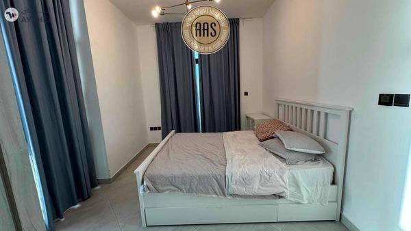 fully dxb view ready to move 3bhk available for sale