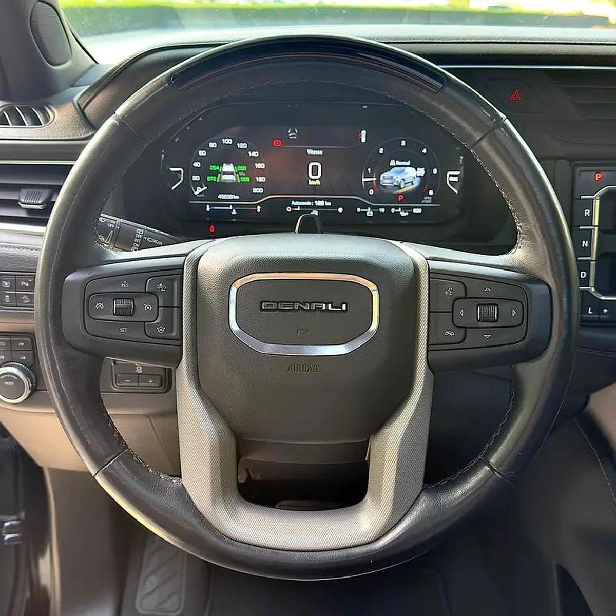 GMC Yukon Denali-1-1
