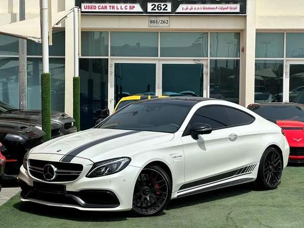 MERCEDES BENZ AMG C63s Gcc 2017 Edition 1 Original paint 4 buttons full option Full carbon fibre
