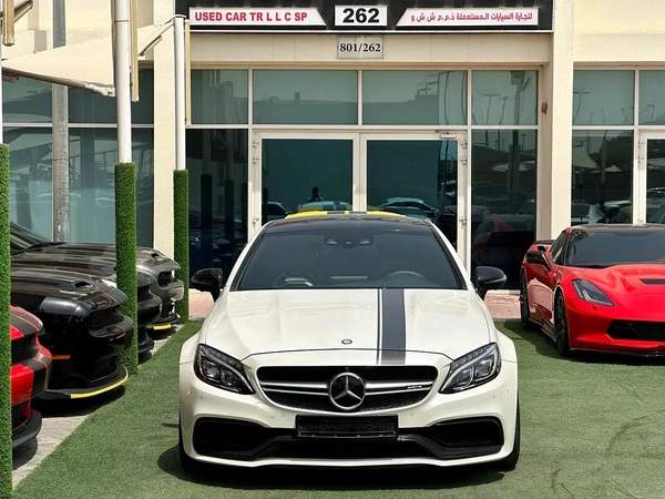 MERCEDES BENZ AMG C63s Gcc 2017 Edition 1 Original paint 4 buttons full option Full carbon fibre