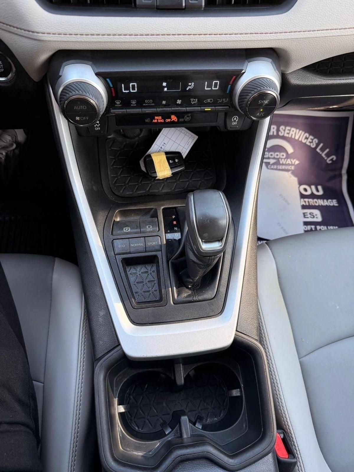 Toyota RAV4 XLE premium 2.5L | Sunroof | leather seats | push start full option-10-10