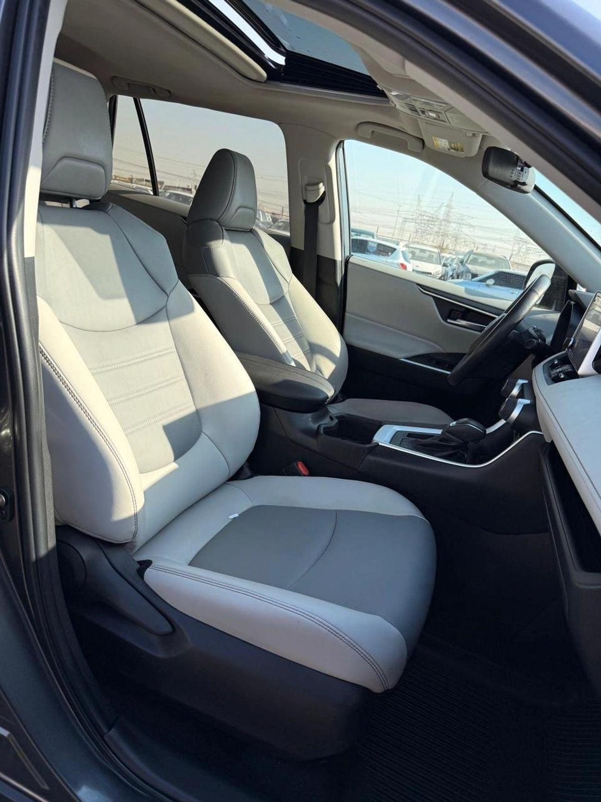 Toyota RAV4 XLE premium 2.5L | Sunroof | leather seats | push start full option-13-13