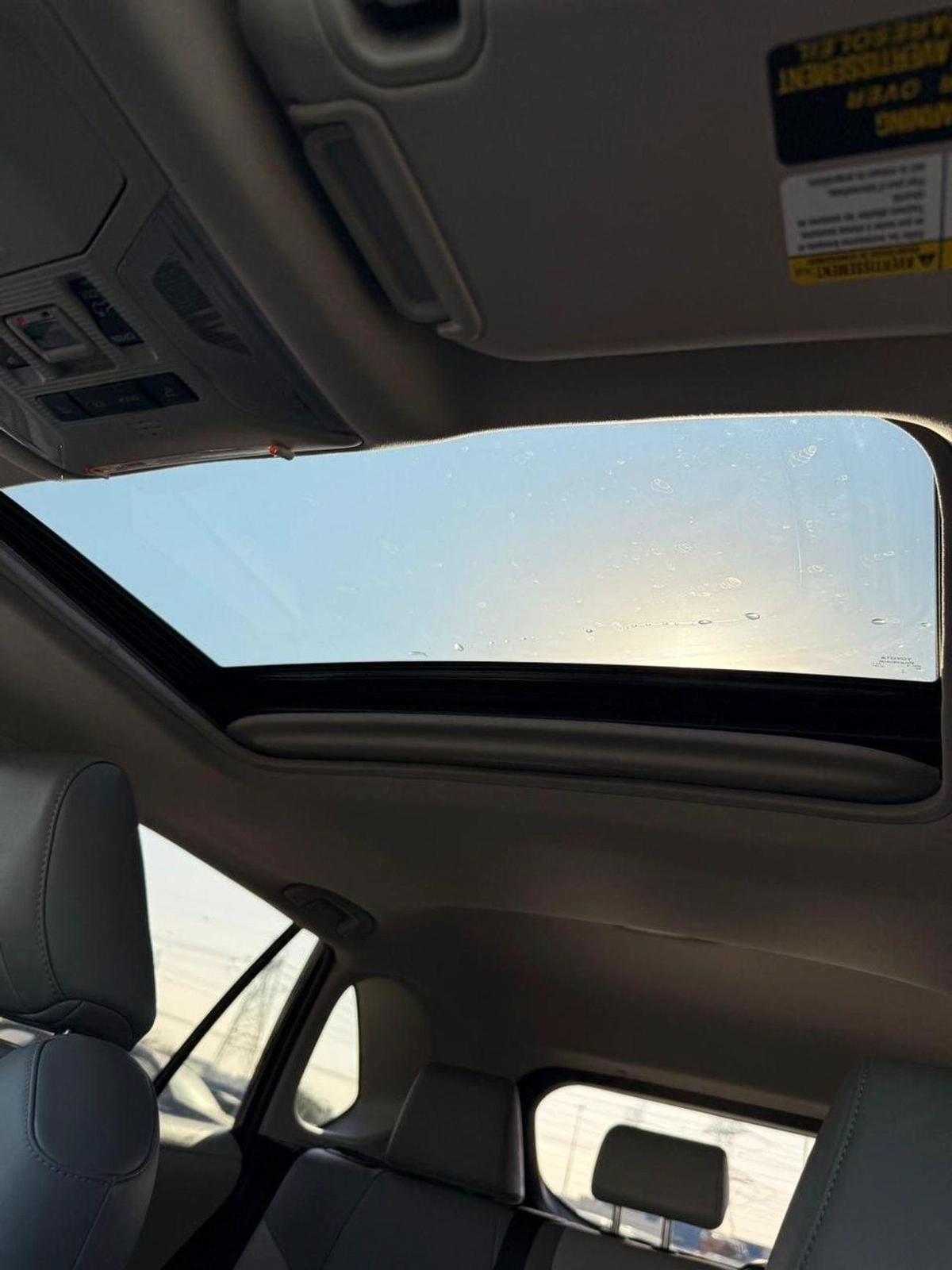 Toyota RAV4 XLE premium 2.5L | Sunroof | leather seats | push start full option-21-21