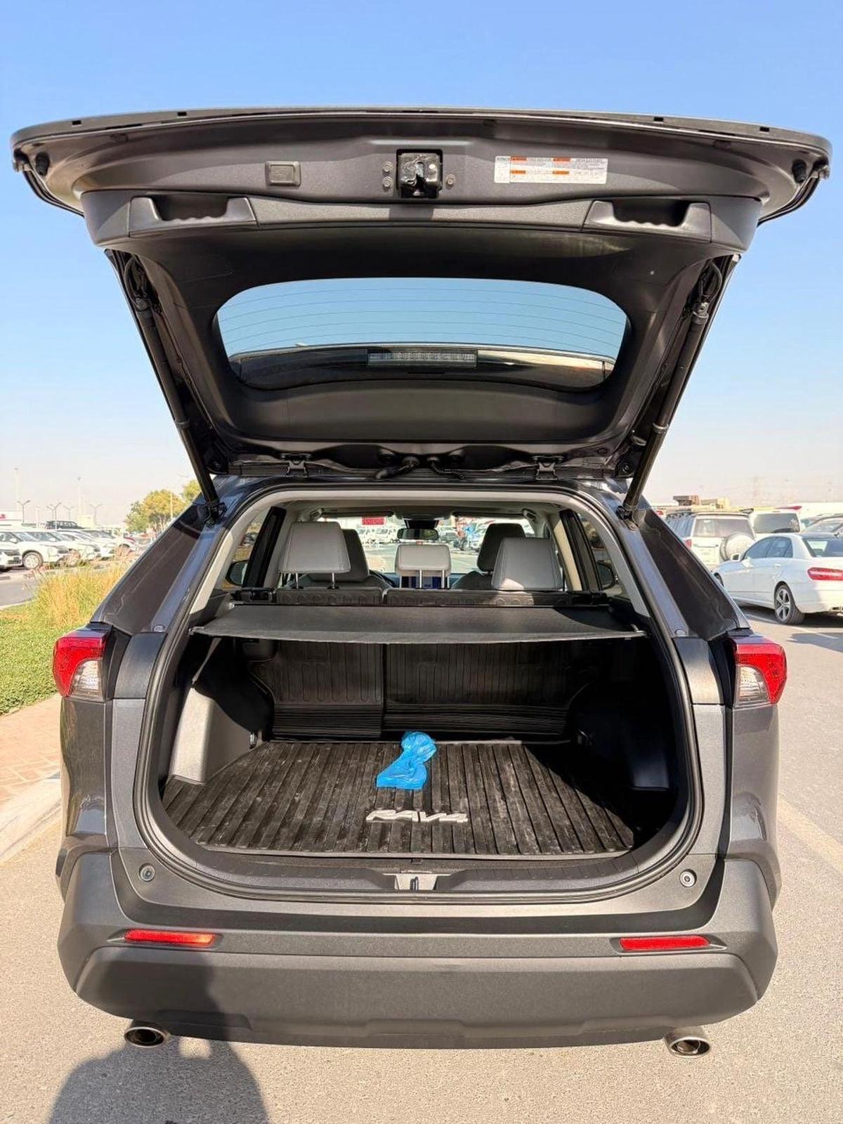 Toyota RAV4 XLE premium 2.5L | Sunroof | leather seats | push start full option-24-24