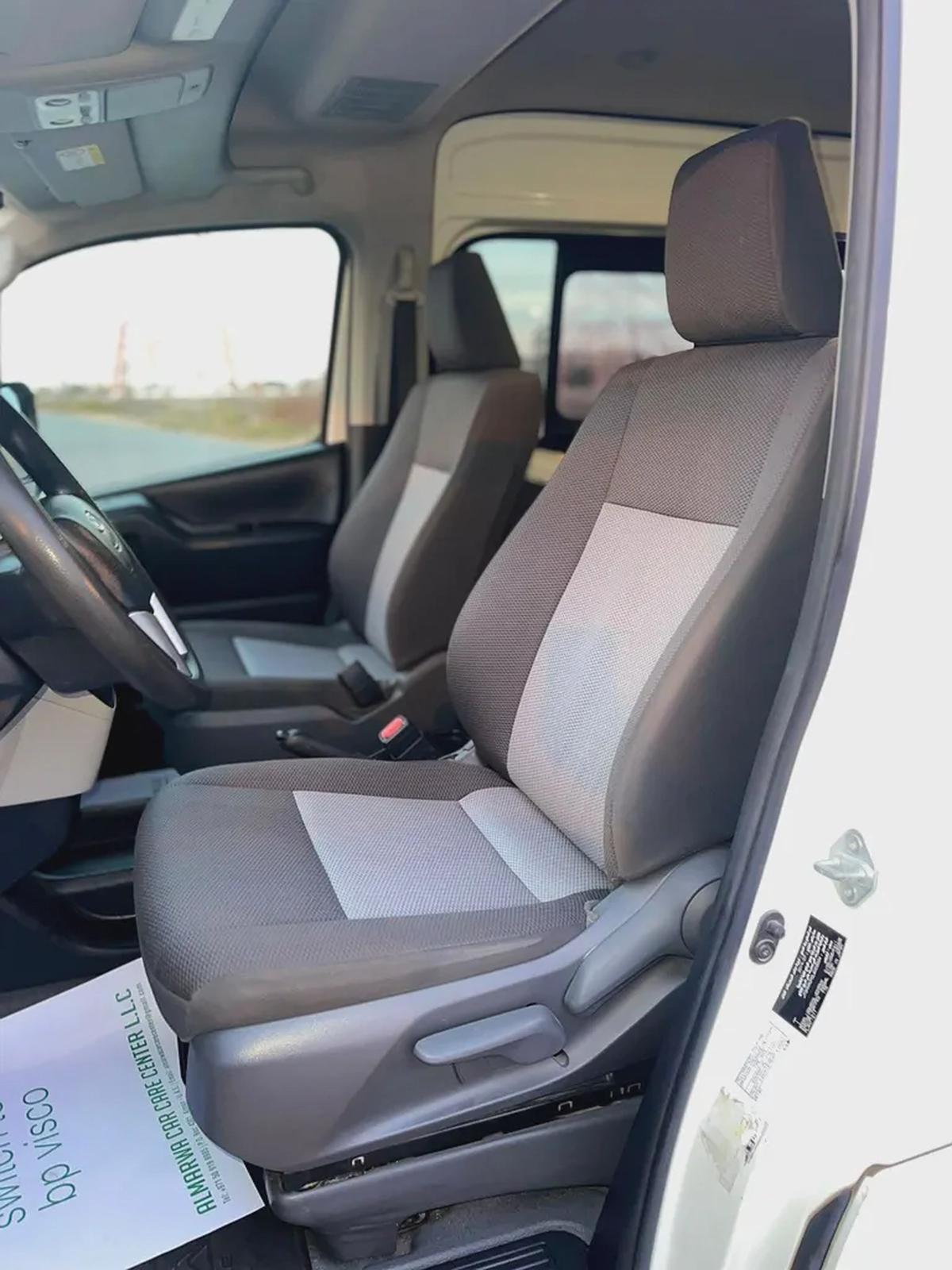 Toyota Hiace 2021 automatic low mileage-9-9