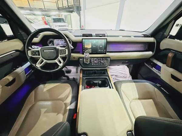 LAND ROVER DEFENDER 2023 X DYNAMIC GCC SPECS UNDER AGENCY WARRANTY TILL 2028 ORIGINAL PAINT
