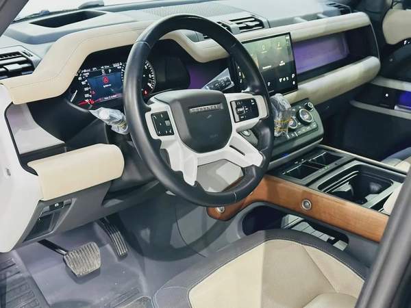 LAND ROVER DEFENDER 2023 X DYNAMIC GCC SPECS UNDER AGENCY WARRANTY TILL 2028 ORIGINAL PAINT