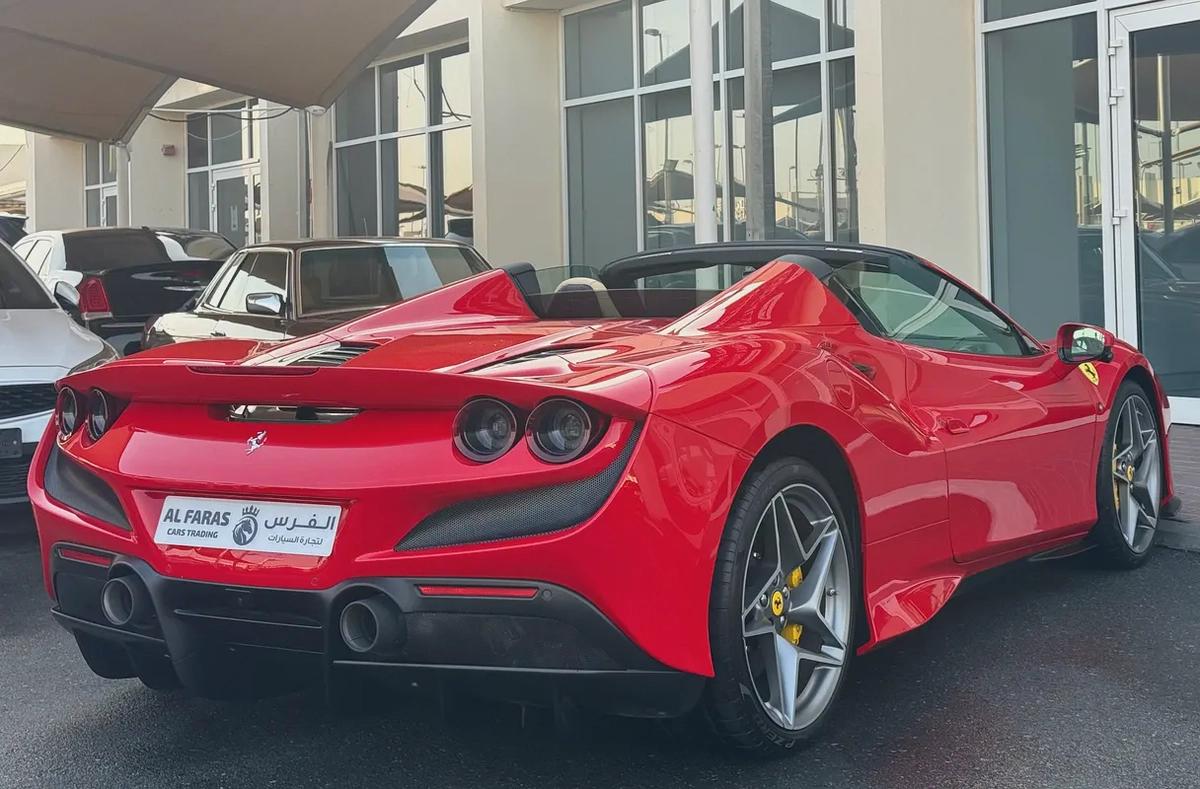 FERRARI F8 SPIDER 2022 full carbon low mileage full service history-7-7
