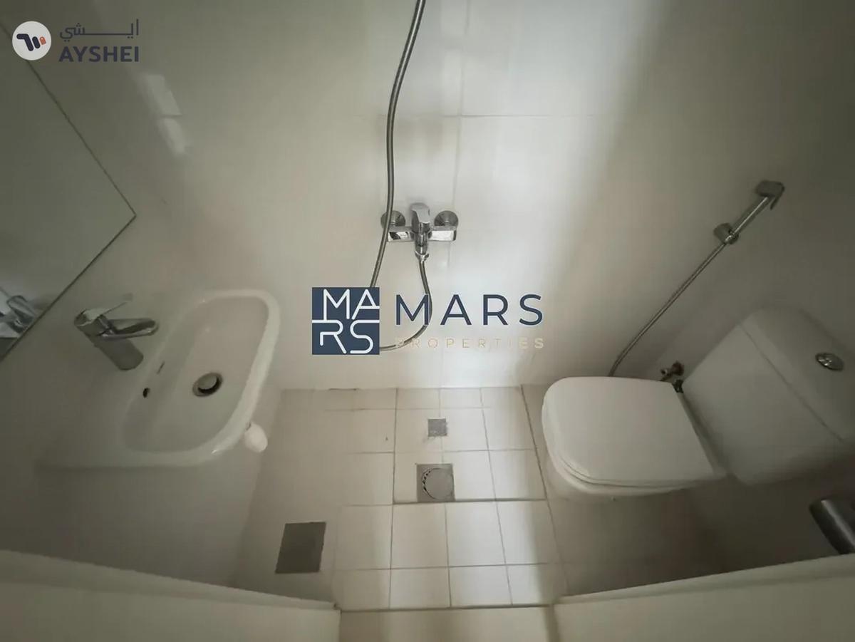 Beautifully Designed Villa | in Excellent Community-7-7