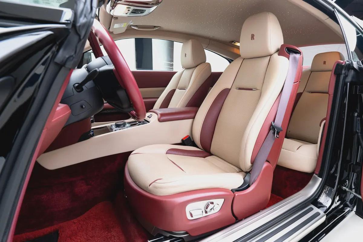 2019 ROLLS ROYCE WRAITH. GCC. BESPOKE AUDIO. 4 BUTTONS. STARLIGHT.-14-14