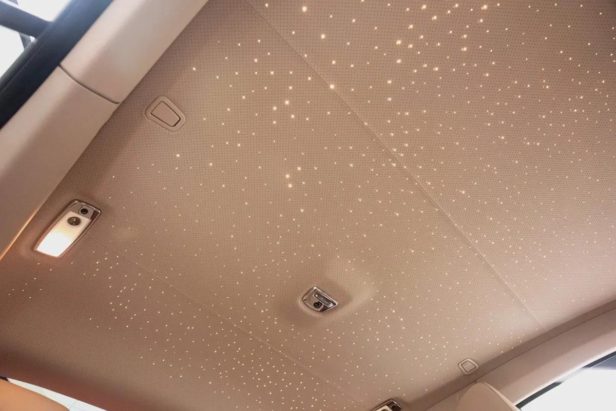 2019 ROLLS ROYCE WRAITH. GCC. BESPOKE AUDIO. 4 BUTTONS. STARLIGHT.-19-19
