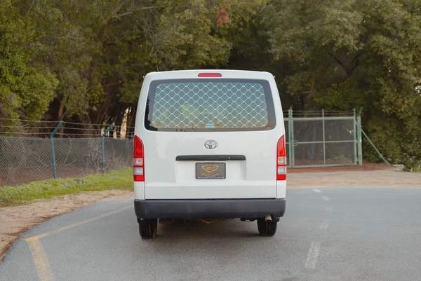 Toyota Hiace Standard Roof | Delivery Van | GCC Specs | Ref#T42275