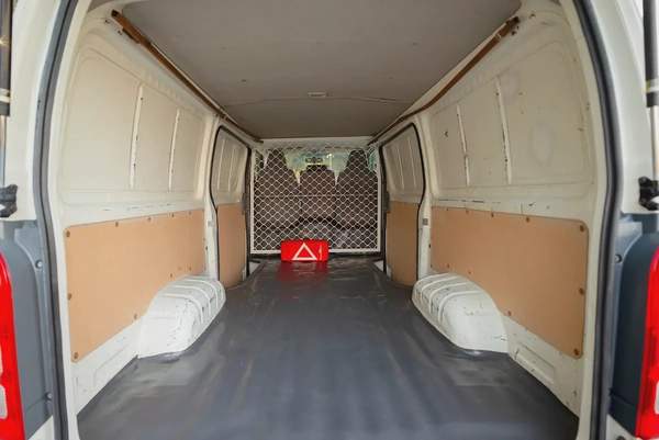 Toyota Hiace Standard Roof | Delivery Van | GCC Specs | Ref#T42275