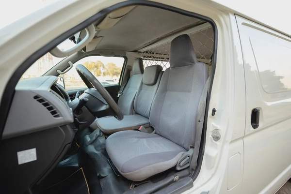 Toyota Hiace Standard Roof | Delivery Van | GCC Specs | Ref#T42275
