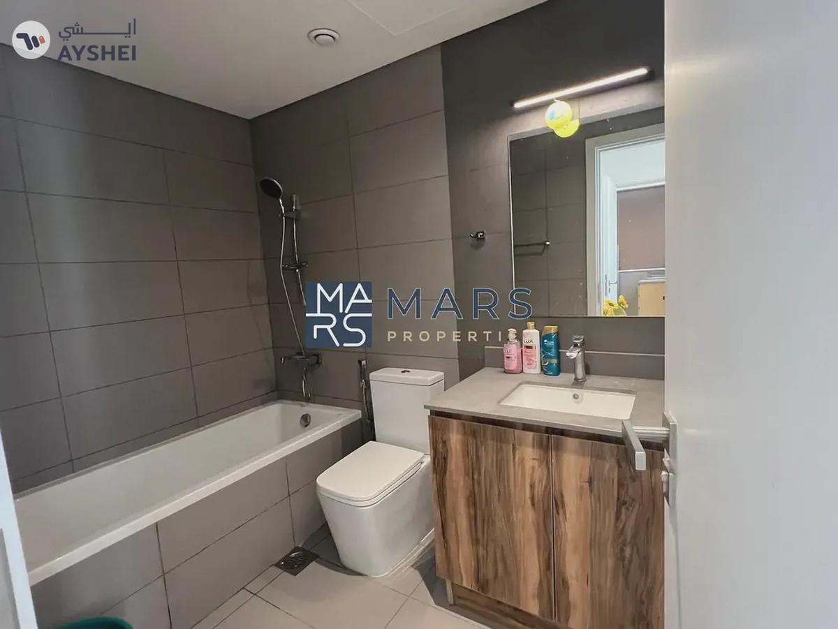 Charming 1BHK Ground Floor with Garden & Dual Baths-4-4