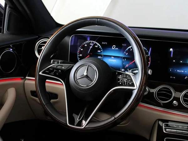 2023 - Mercedes-Benz E300 - GCC with warranty