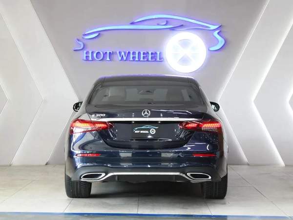 2023 - Mercedes-Benz E300 - GCC with warranty