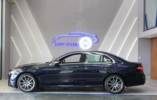 2023 - Mercedes-Benz E300 - GCC with warranty