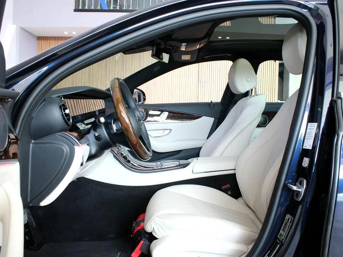 2023 - Mercedes-Benz E300 - GCC with warranty-11-11