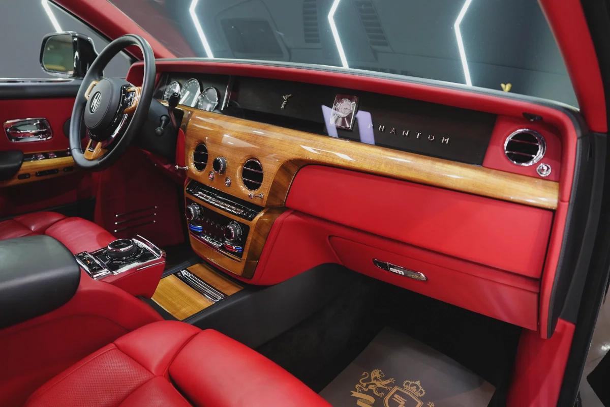 Rolls-Royce Phantom VIII 2018-2-2