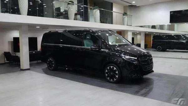 New Mercedes Benz V300 2025