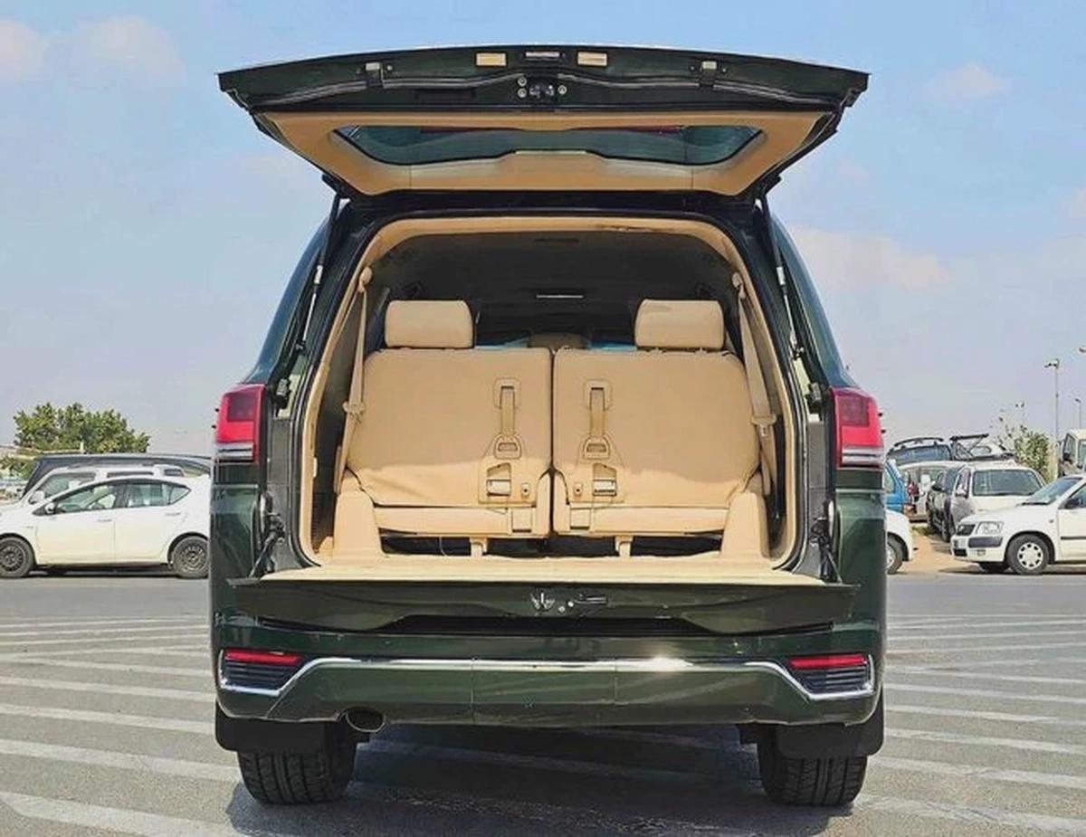 Toyota Land Cruiser GR SPORT/V8 4.6L/2022 SHAPE/ BODY KIT/ FULL OPTION/ SPECIAL COLOR/ EXPORT ONLY/LOT#60306-4-4