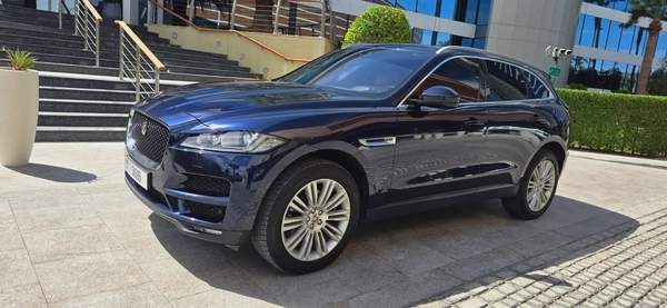 2017-Jaguar F Pace 35t Portfolio-Full option-Excellent Condition-Full Service History