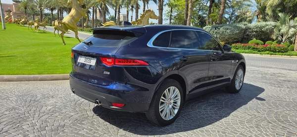 2017-Jaguar F Pace 35t Portfolio-Full option-Excellent Condition-Full Service History