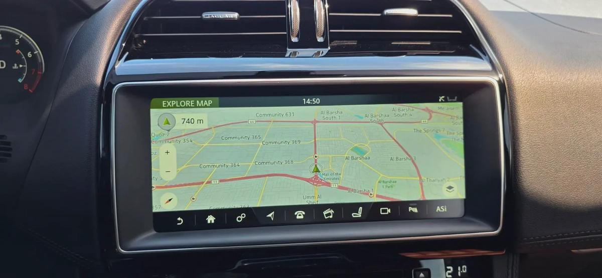 2017-Jaguar F Pace 35t Portfolio-Full option-Excellent Condition-Full Service History-11-11
