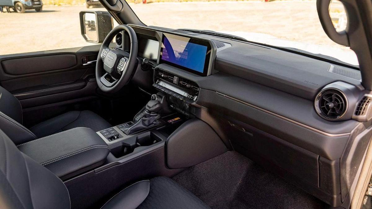 Toyota Prado Adventure Dual Tone 2.4T Adventure 2.4L-12-12