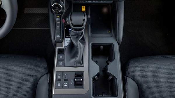 Toyota Prado Adventure Dual Tone 2.4T Adventure 2.4L