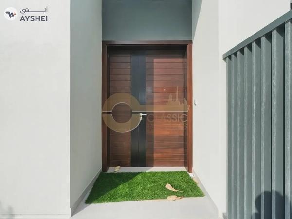 Brand New | Luxurious Townhouse | Huge Plot Size