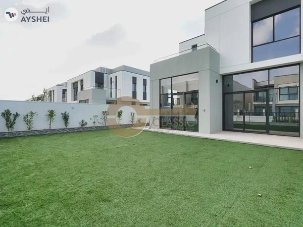 Brand New | Luxurious Townhouse | Huge Plot Size