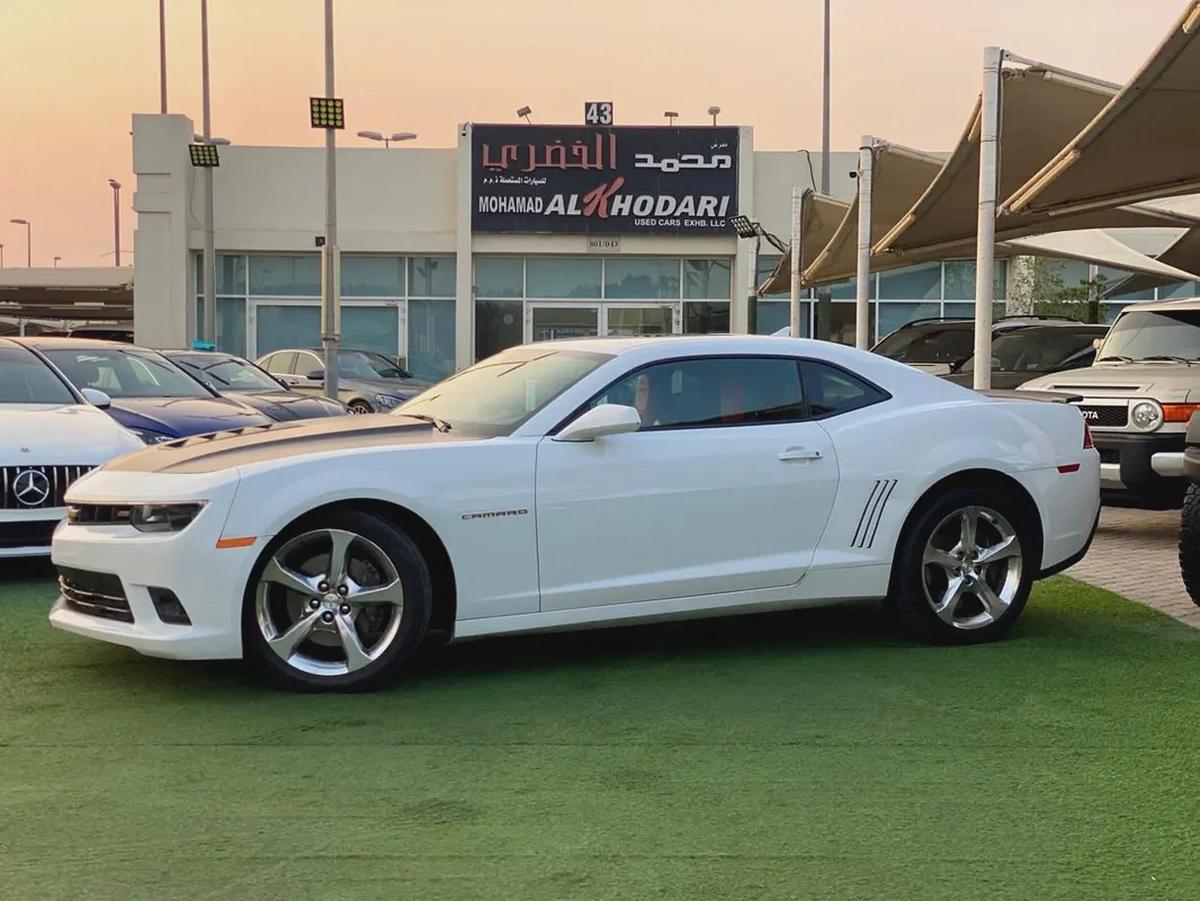 (2015) CHEVROLET CAMARO //GCC//FULL OPTION//LOW MILLAGE//ORIGINAL PAINT//EXCELLENT CONDITION//-0-0
