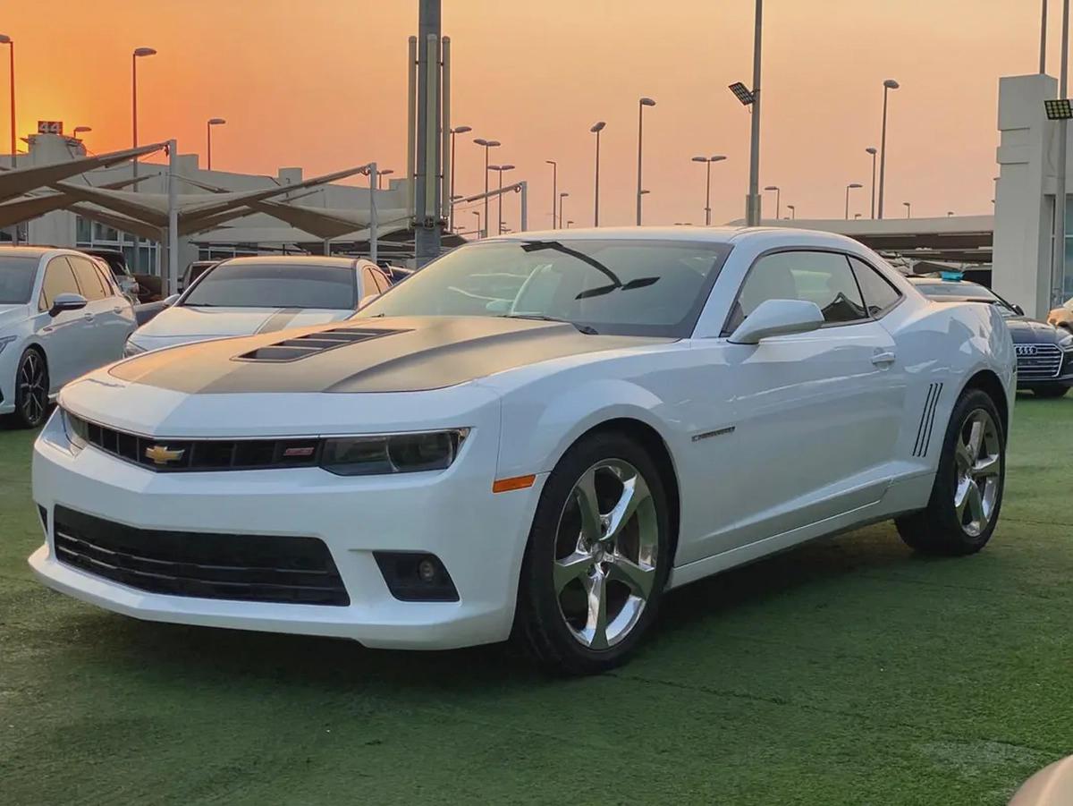 (2015) CHEVROLET CAMARO //GCC//FULL OPTION//LOW MILLAGE//ORIGINAL PAINT//EXCELLENT CONDITION//-2-2