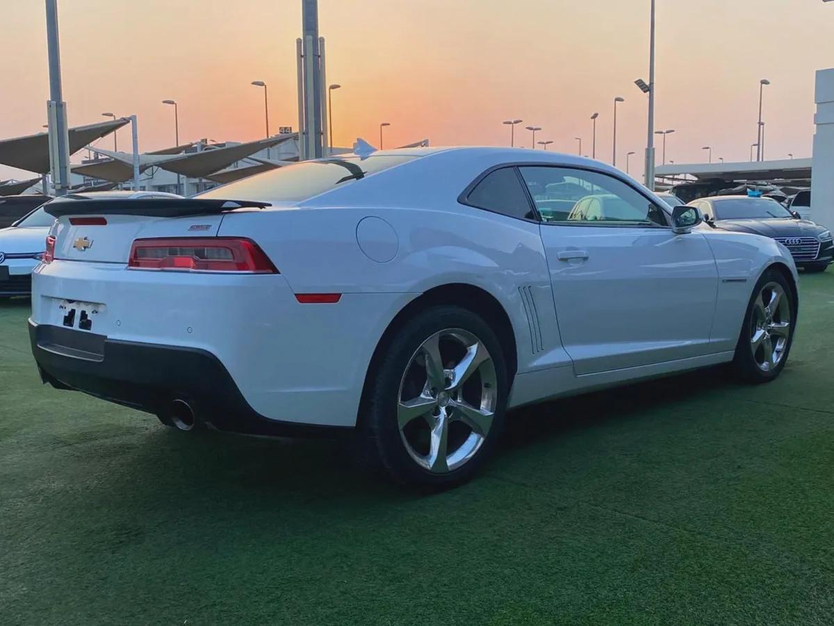 (2015) CHEVROLET CAMARO //GCC//FULL OPTION//LOW MILLAGE//ORIGINAL PAINT//EXCELLENT CONDITION//-3-3